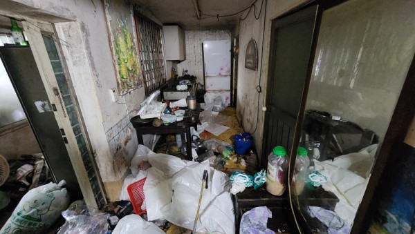 7-1. 주거환경개선 전 집 내부 모습.jpg