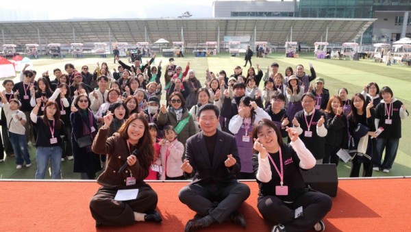 3-1. 22일 시청 하늘광장에서 