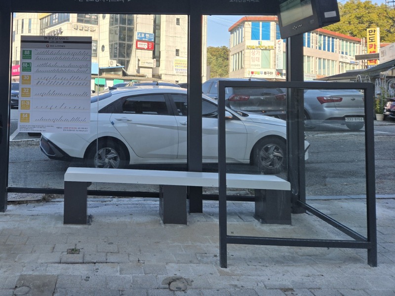 4. 기흥구는 구 내 주요 버스승차대 13곳에 온열 의자를 설치했다.jpg